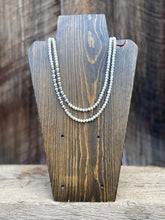 Load image into Gallery viewer, Pearl Necklace