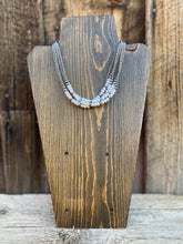 Load image into Gallery viewer, Silver and Pearl Necklace