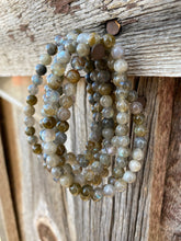 Load image into Gallery viewer, Labradorite Stretch Bracelet C0224