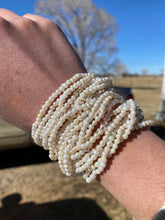 Load image into Gallery viewer, 3mm White Pearl Stretchy Bracelet C0429