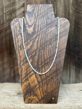 Load image into Gallery viewer, Mother of Pearl Necklace N0668