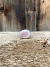 Load image into Gallery viewer, Pink Ring Size 6.5 R0340