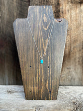 Load image into Gallery viewer, Turquoise Pendant Necklace N0781