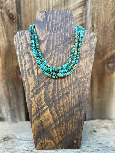 Graduated Turquoise Necklace N0641