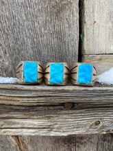 Load image into Gallery viewer, Heavy Vintage Ring R0400