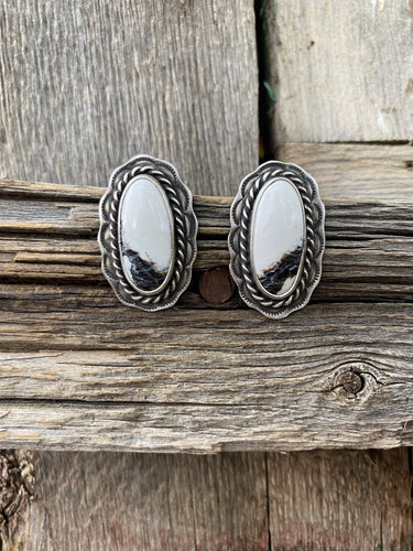 White Buffalo Earrings E0201
