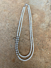 Load image into Gallery viewer, Pearl Necklace