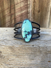 Load image into Gallery viewer, Angel Wing Cuff C0460