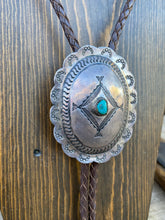 Load image into Gallery viewer, Concho Bolo N0909