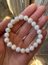 Load image into Gallery viewer, 10mm Pearl Strecth Bracelet C0227