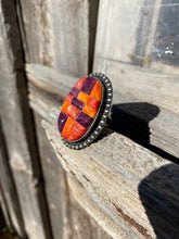 Load image into Gallery viewer, Orange Spiny Oyster Cobble Stone Ring Size 7 R0366