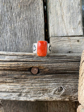 Load image into Gallery viewer, Orange Spiny Oyster Ring