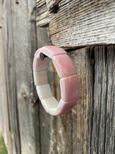Load image into Gallery viewer, Pink Conch Bracelet C0352