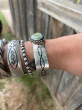 Load image into Gallery viewer, Nautilus Variscite Cuff C0380