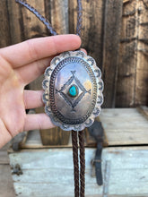 Load image into Gallery viewer, Concho Bolo N0909