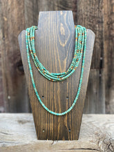 Load image into Gallery viewer, Green and Spiny Oyster Necklace N0749