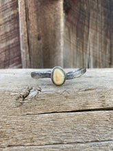 Load image into Gallery viewer, Elk Ivory Cuff C0479