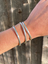Load image into Gallery viewer, Simple Silver Cuff C0385
