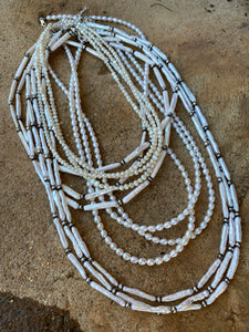 The Seaside Pearls N0566