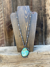 Load image into Gallery viewer, Vintage Necklace