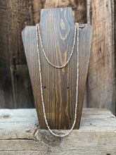Load image into Gallery viewer, Tan Shell Necklace N0856