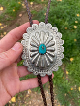 Load image into Gallery viewer, Concho Bolo