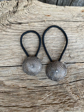 Load image into Gallery viewer, Vintage Button Hair Tie