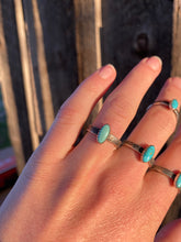 Load image into Gallery viewer, Dainty Turquoise Ring R0406