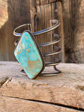 Load image into Gallery viewer, Turquoise Statement Cuff C0430
