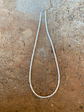 Load image into Gallery viewer, White Pearl Necklace N0879