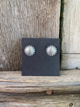 Load image into Gallery viewer, Sterling Concho Stud E0034