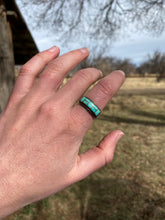 Load image into Gallery viewer, Vintage Inlay Ring Size 8 R0416