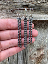 Load image into Gallery viewer, Twisted Bar Earrings E0208