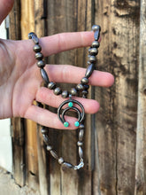 Load image into Gallery viewer, Vintage Naja Necklace N0881