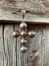 Load image into Gallery viewer, Cross Pendant P0667