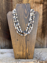 Load image into Gallery viewer, White Buffalo Necklace N0813