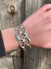 Load image into Gallery viewer, Vintage Sand Cast Cuff C0238