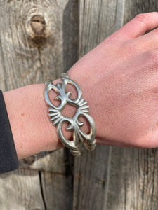 Vintage Sand Cast Cuff C0238