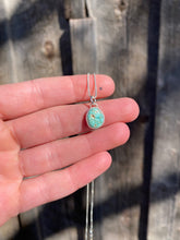 Load image into Gallery viewer, Simple Pendant Necklace N0825