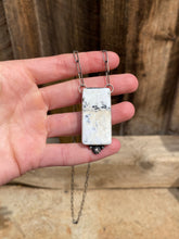 Load image into Gallery viewer, White Buffalo Bar Necklace N0829