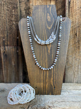 Load image into Gallery viewer, 3mm White Pearl Stretchy Bracelet C0429