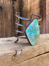 Load image into Gallery viewer, Turquoise Statement Cuff C0430