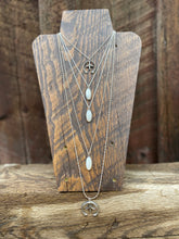 Load image into Gallery viewer, MOP Pendant Necklace N0660