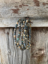 Load image into Gallery viewer, Abalone Stretch Bracelet