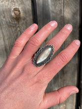 Load image into Gallery viewer, Abalone Vintage Ring R0363