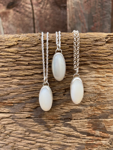 MOP Pendant Necklace N0660