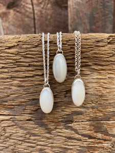 MOP Pendant Necklace N0660