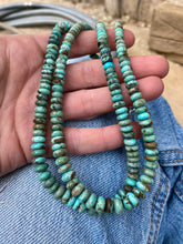Load image into Gallery viewer, Graduated Turquoise Necklace N0648