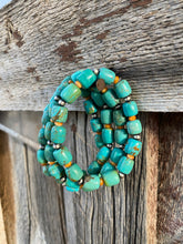 Load image into Gallery viewer, Turquoise Spiny Oyster Stretchy Bracelet C0399