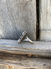 Load image into Gallery viewer, Vintage Mother Of Pearl Ring